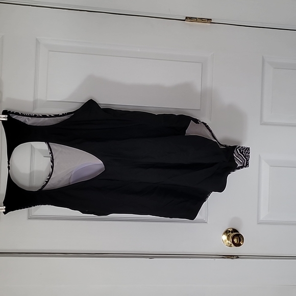 Magisculpt One-Piece Swimsuit - Picture 2 of 3